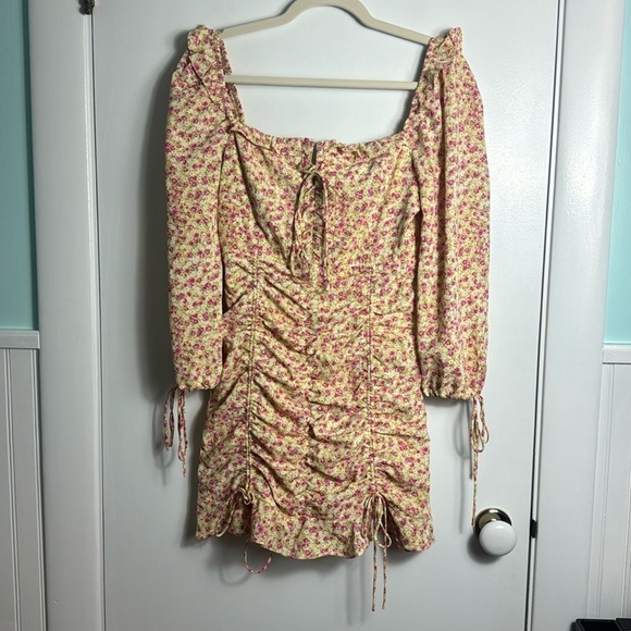 Hello Molly Floral Mini Dress - Picture 5 of 16